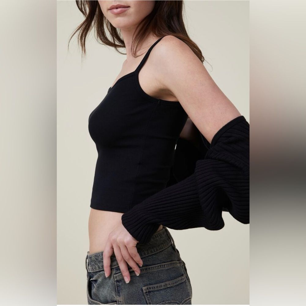 Cotton On Women's Size Large Black Rib Knit Under Bust Outline Crop Tank Top
